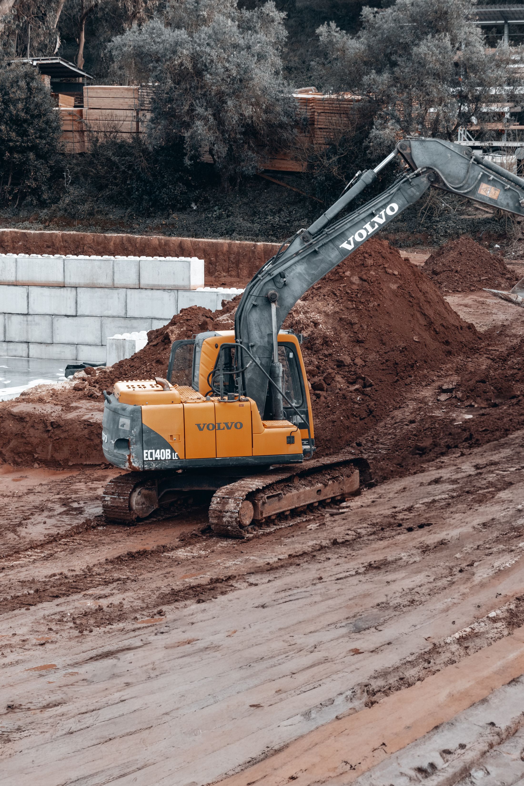 Pelle mécanique Rouillon TP pour travaux de terrassement en Loir-et-Cher